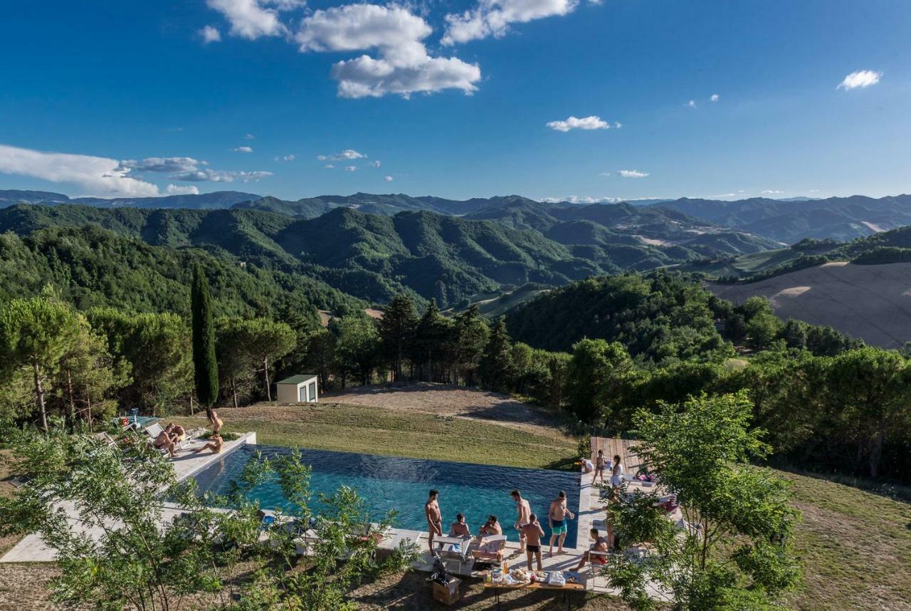 Hotel Il Pavone Errante Ciola Exterior foto